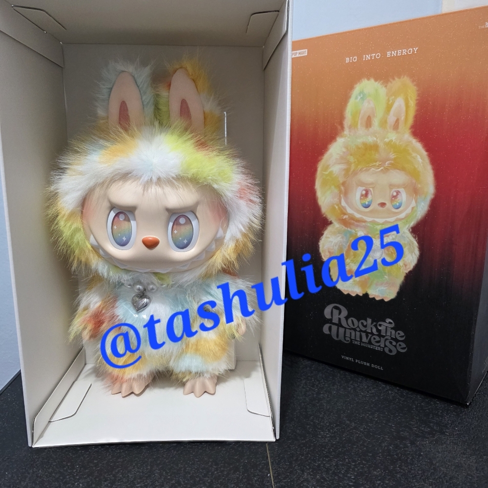 THE MONSTERS Big into Energy Series-ROCK THE UNIVERSE Vinyl Plush Doll Labubu